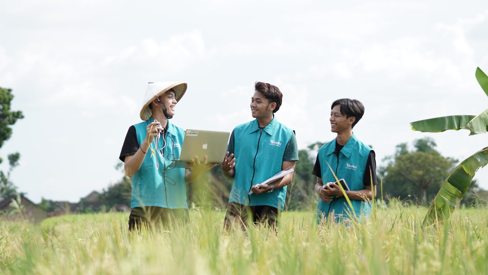 Bergabung di Desamind